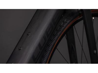 Cube Bikes Nuroad Hybrid C:62 Exc 400x click to zoom image