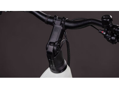 Cube Bikes Nuride Hybrid Performance 600 click to zoom image