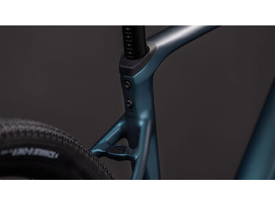 Cube Bikes Nuroad Race click to zoom image