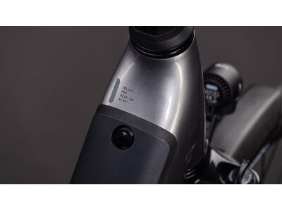 Cube Bikes Supreme Hybrid Deluxe Pro 600 click to zoom image