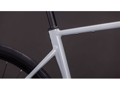 Cube Bikes ATTAIN RACE click to zoom image