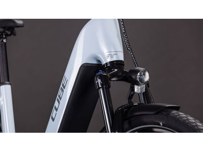 Cube Bikes Touring Hybrid One 600 click to zoom image